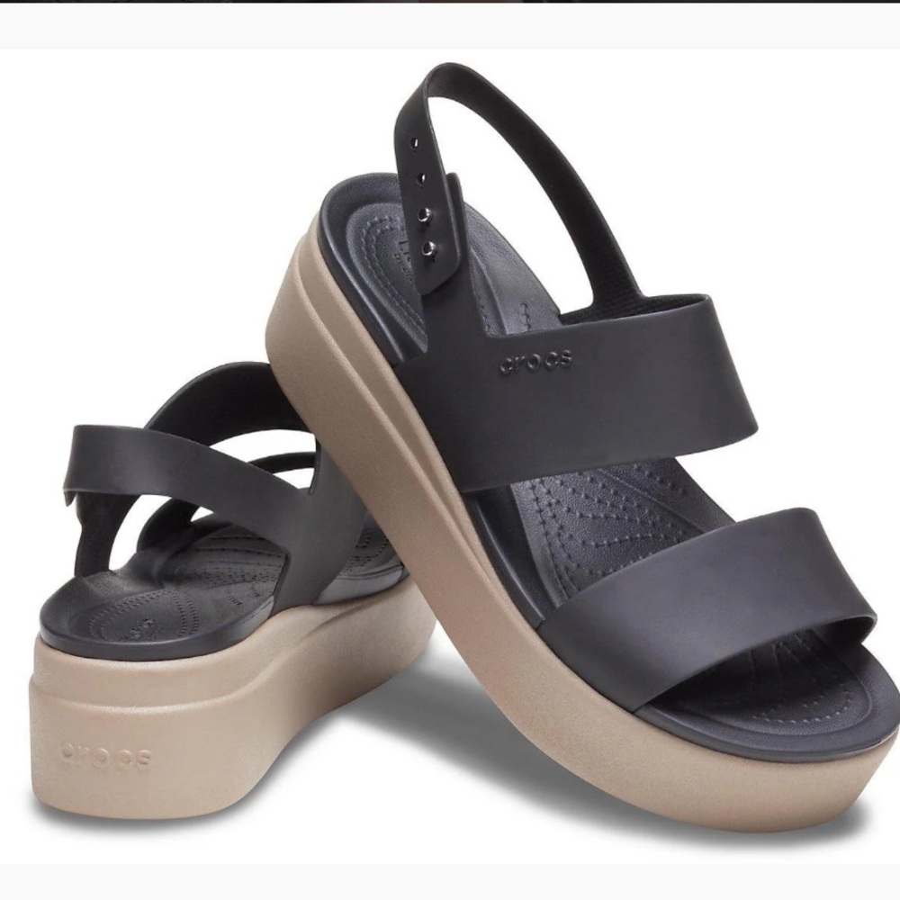 Crocs Women’s Brooklyn Low Wedges, Platform Sandals